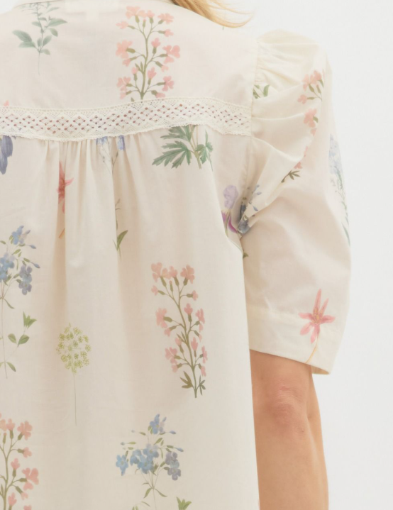 Darlene's Garden Top